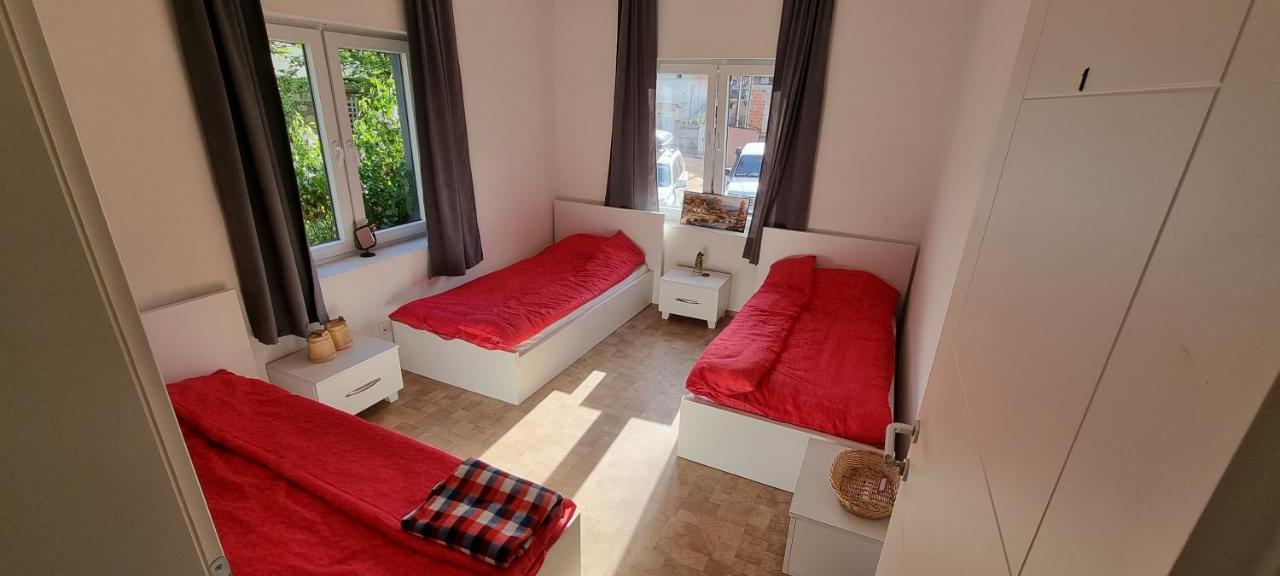 Bora Hotel Peje Buitenkant foto