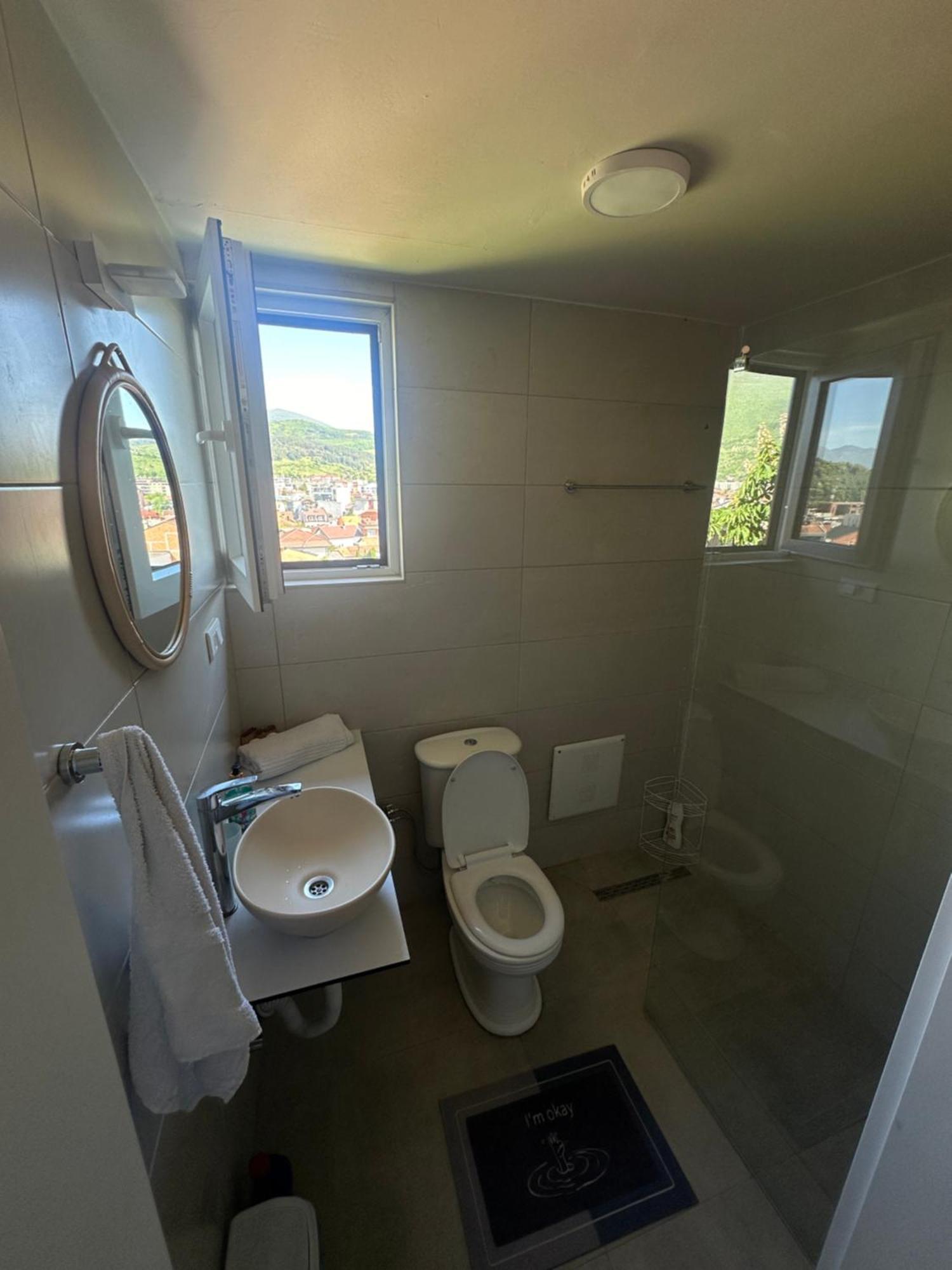 Bora Hotel Peje Buitenkant foto