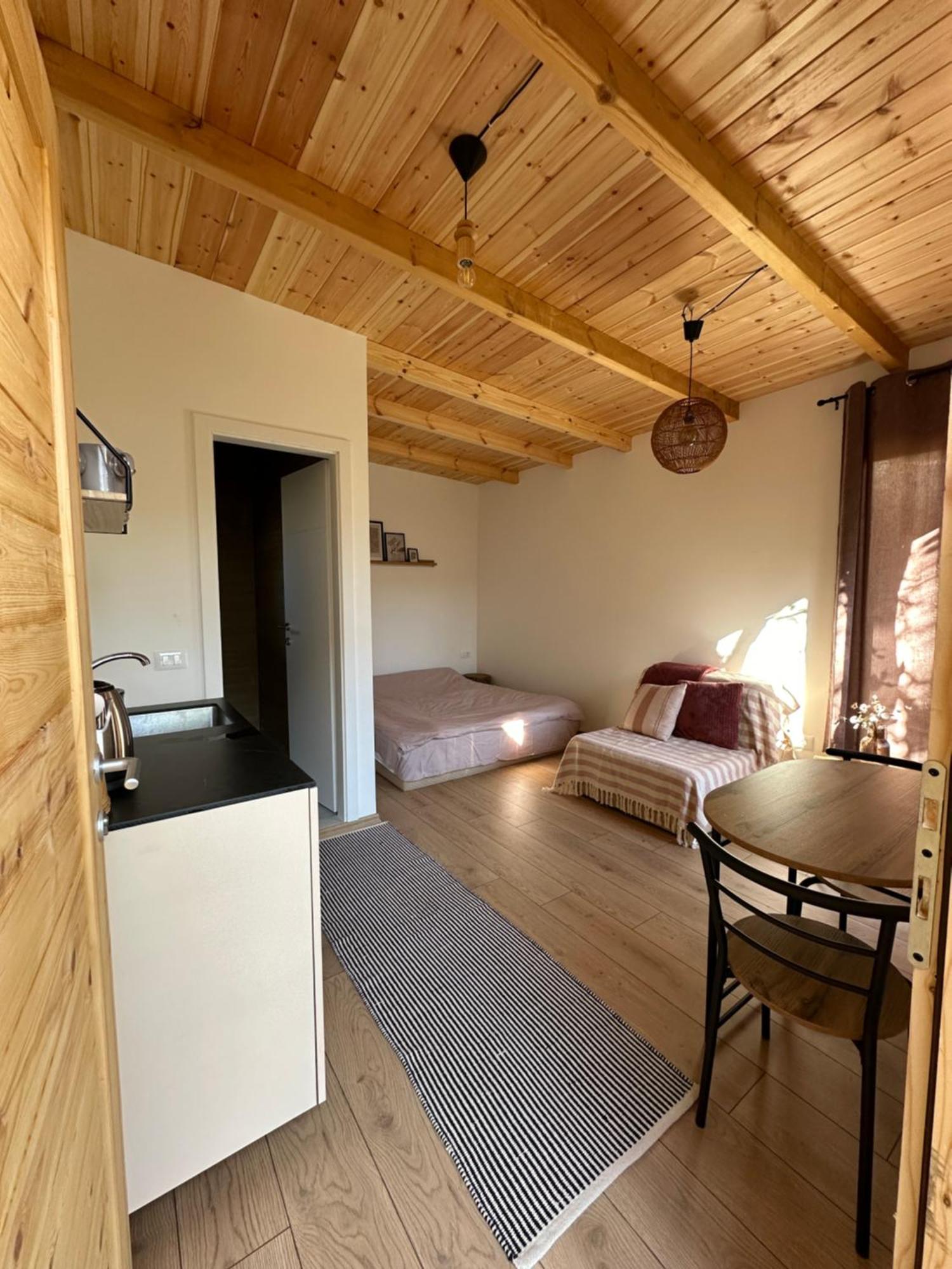 Bora Hotel Peje Buitenkant foto