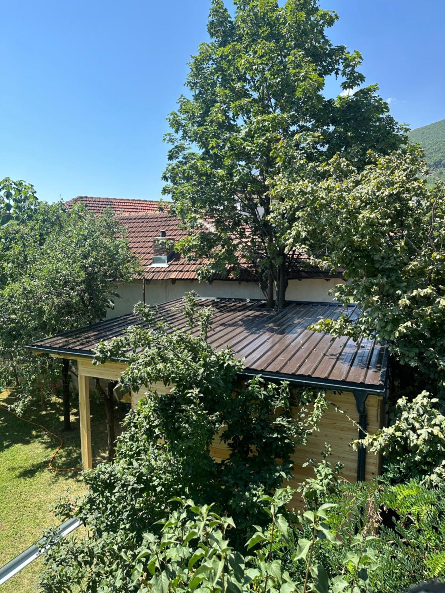 Bora Hotel Peje Buitenkant foto